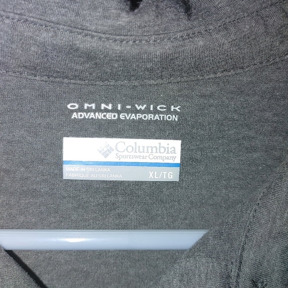 Columbia Woman's Gray Button-Up Shirt Size XL - Picture 2 of 7